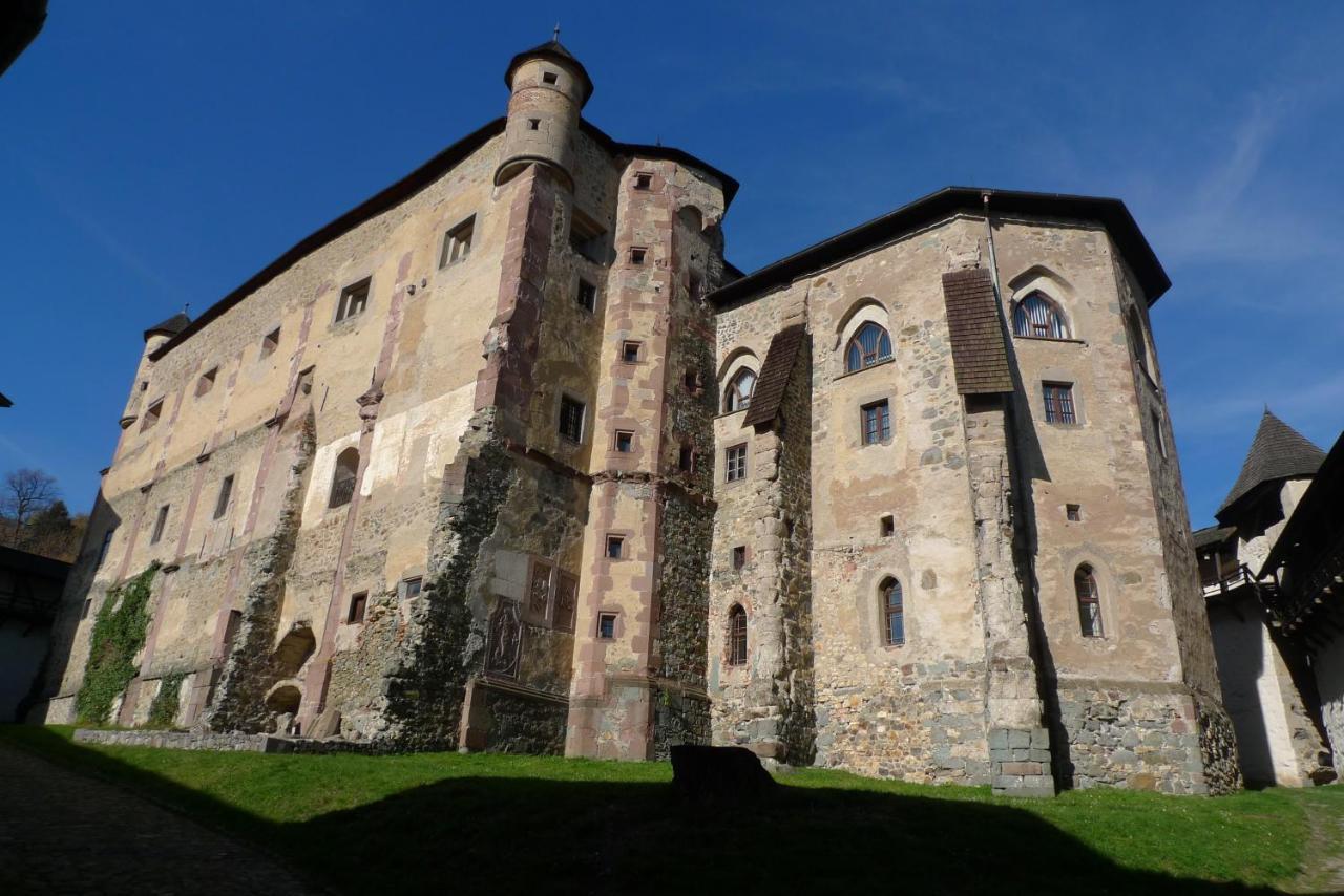 怀旧酒店 Banská Štiavnica 外观 照片